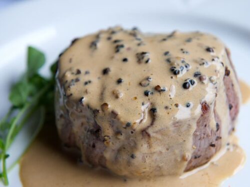 viande et sauce au poivre
